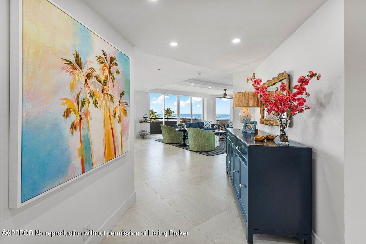 Interior, Living room, Recessed Lighting, Water