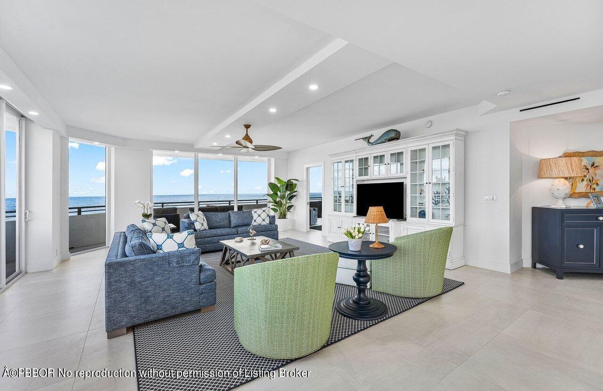 Interior, Living room, Recessed Lighting, Water