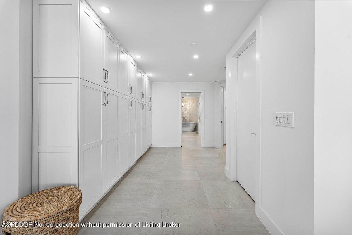 Interior, Recessed Lighting