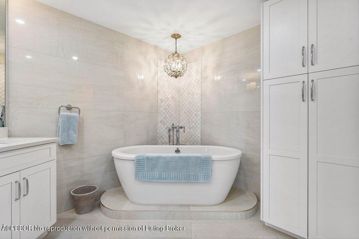 Bathroom, Free Standing Baths, Interior