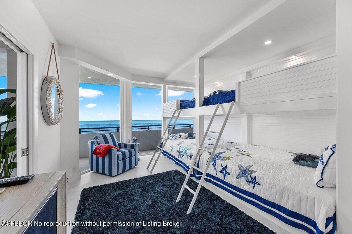 Bedroom, Interior, Recessed Lighting, Water