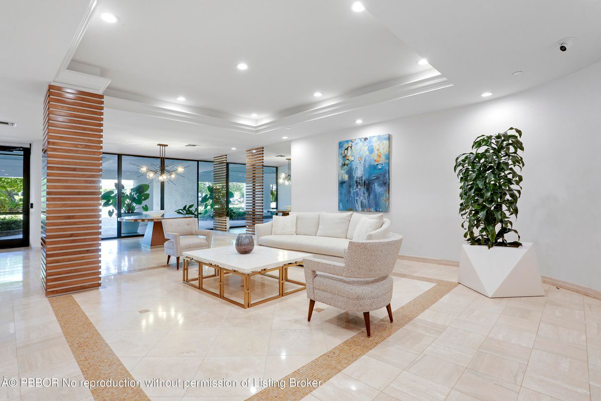 Interior, Living room, Pendant Lights, Recessed Lighting