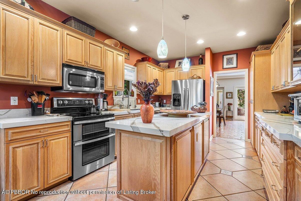 Interior, Kitchen, Pendant Lights, Recessed Lighting, Stainless Steel Appliances