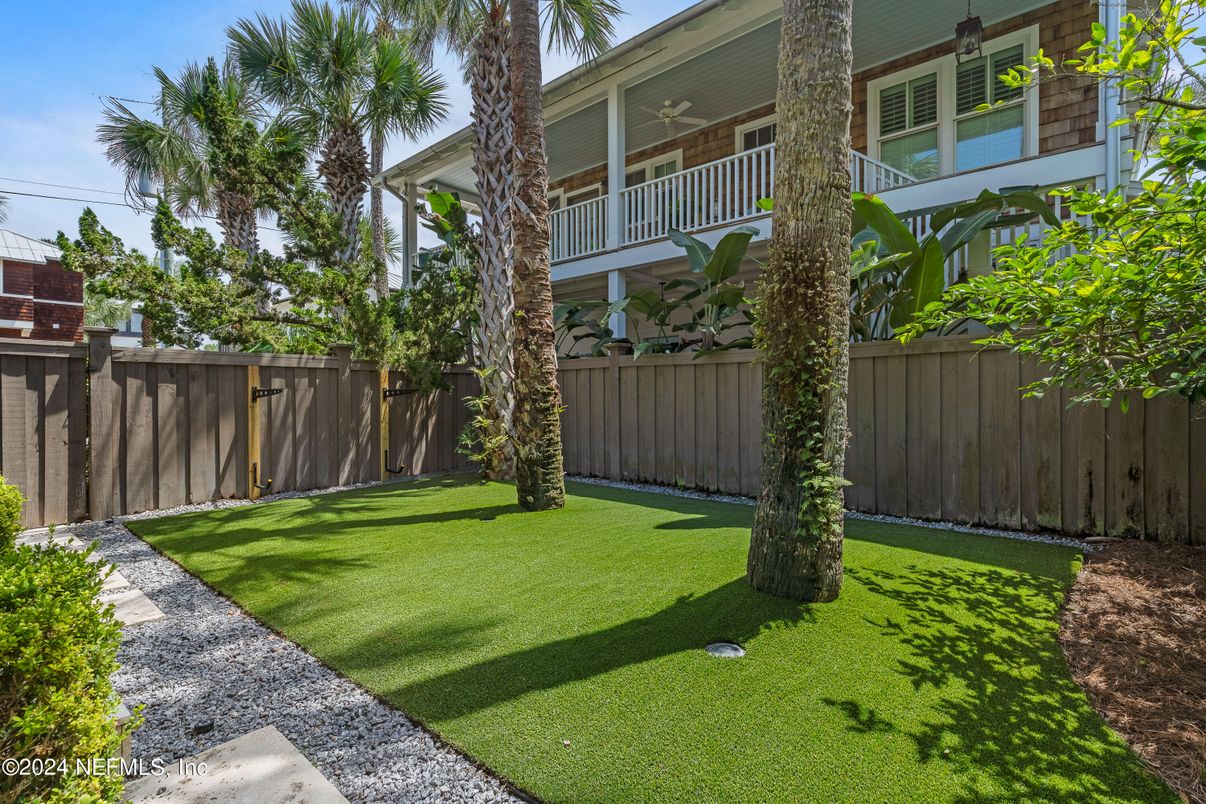 Backyard, Exterior