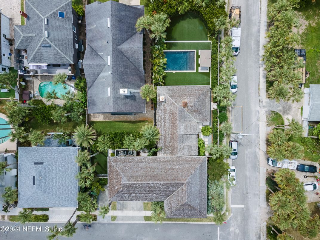 Exterior, Drone
