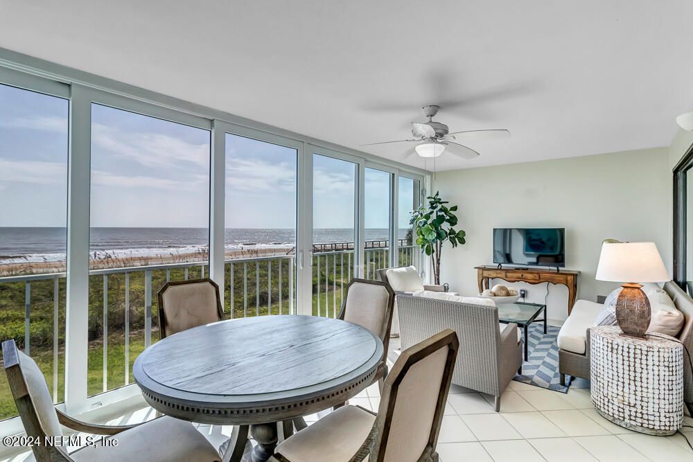 Dining room, Interior, Sun Room, Water