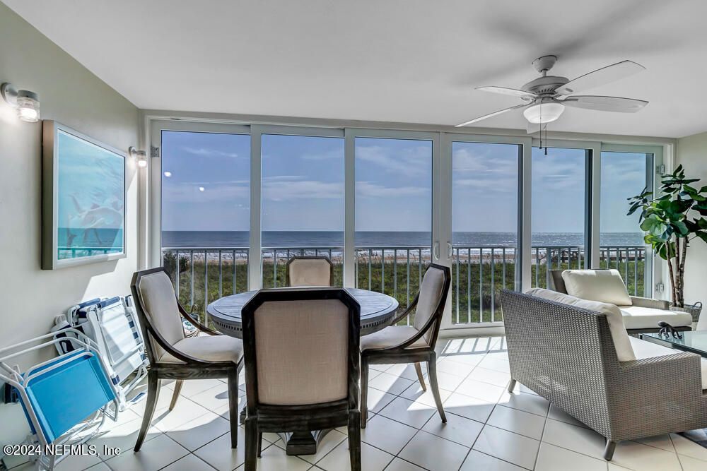 Dining room, Interior, Sun Room, Water