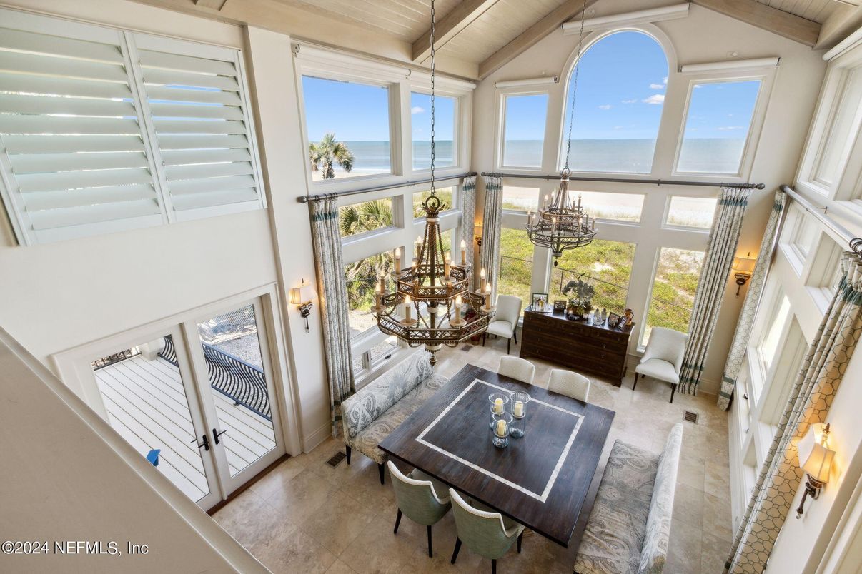 Chandelier, Dining room, Interior, Living room, Water