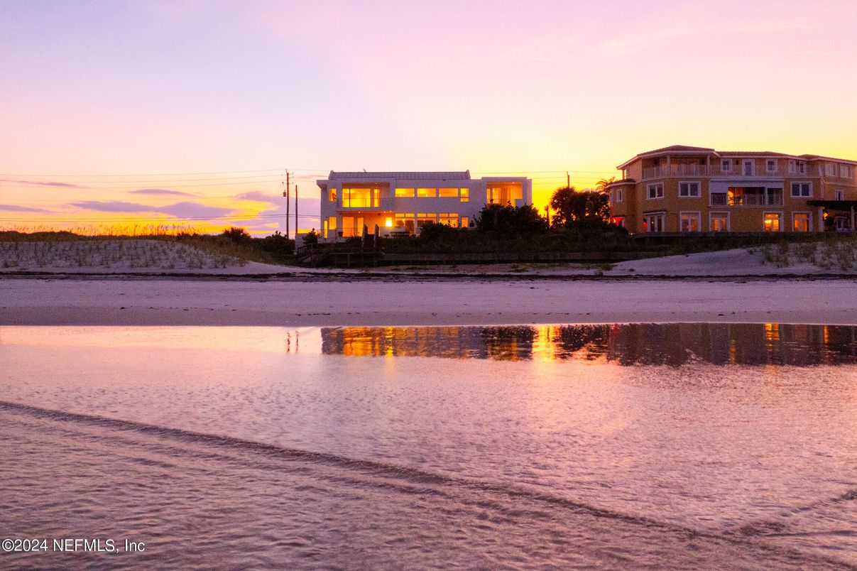 Exterior, Lake