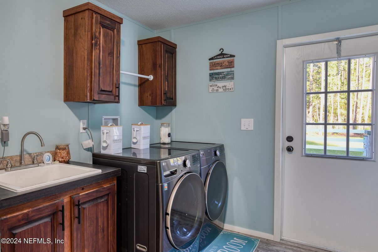 Interior, Washer
