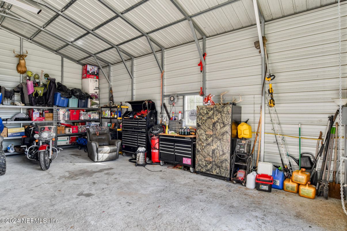 Garage, Interior