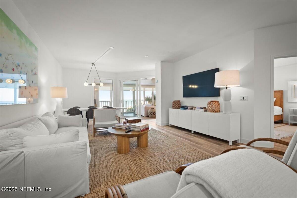 Interior, Living room, Pendant Lights, Wood Texture Flooring