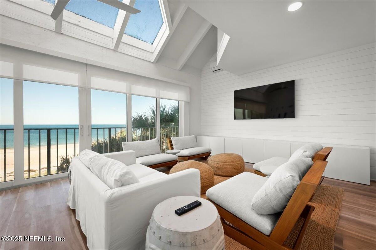 Interior, Living room, Recessed Lighting, Water, Wood Texture Flooring