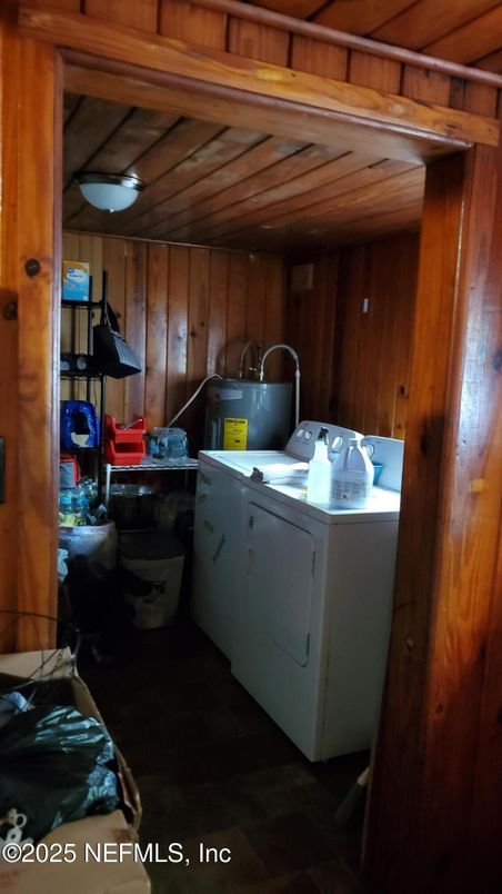 Interior, Washer, Wooden Beams, Wooden Ceilings, Wooden Walls