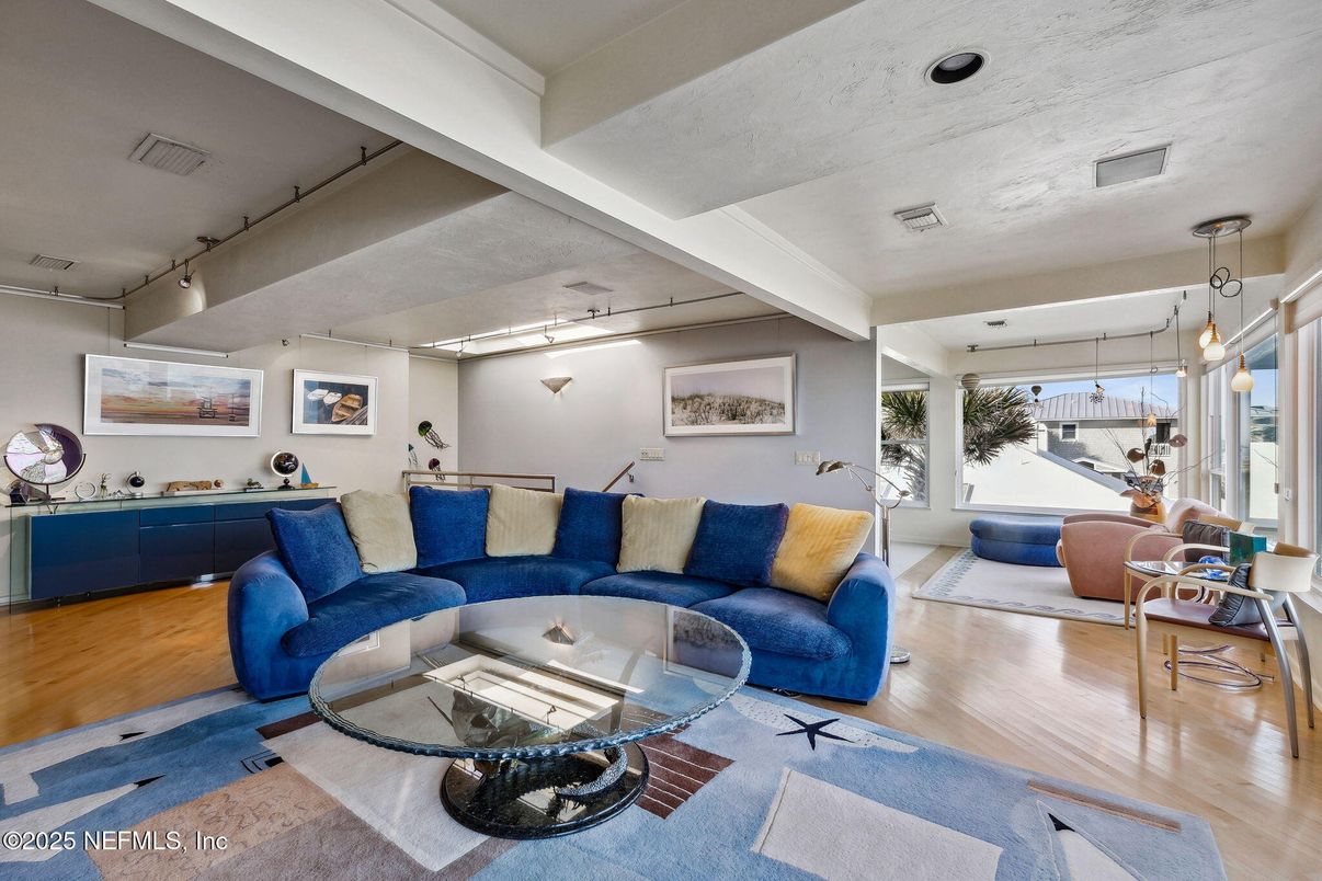 Interior, Living room, Pendant Lights, Wood Texture Flooring