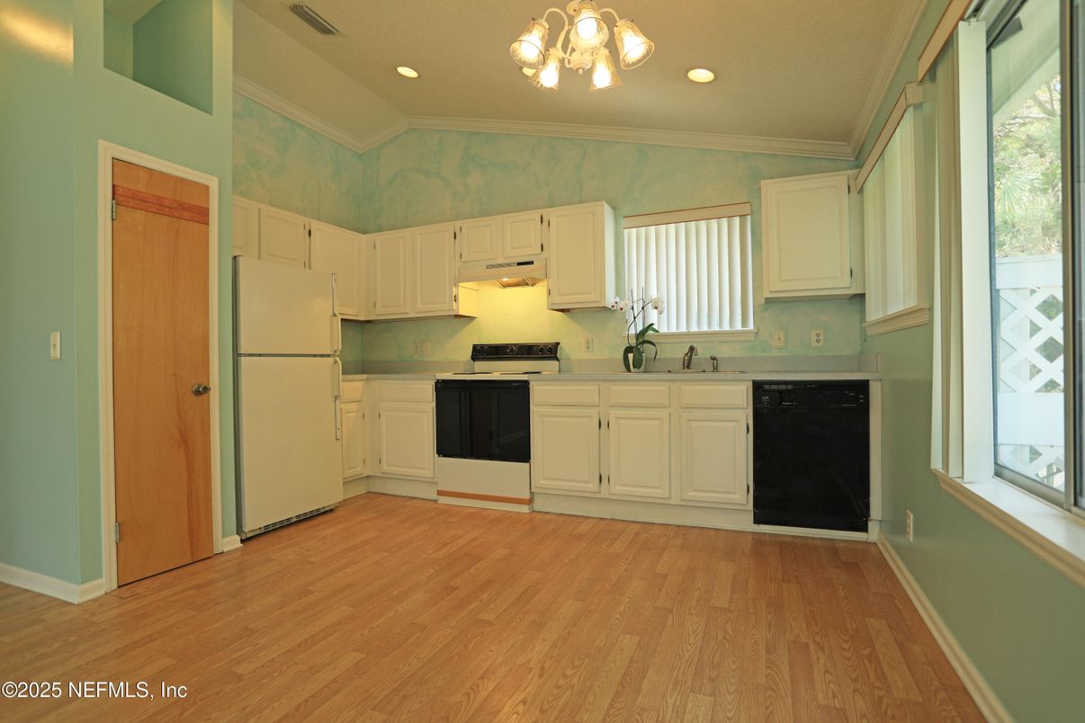 Interior, Kitchen, Recessed Lighting, Wood Texture Flooring