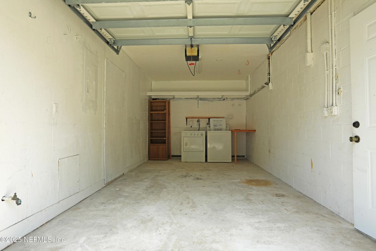 Garage, Interior, Washer