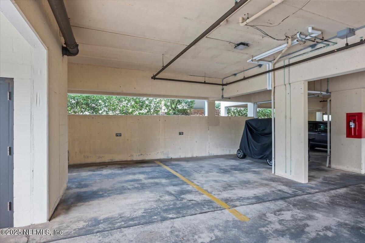 Garage, Interior