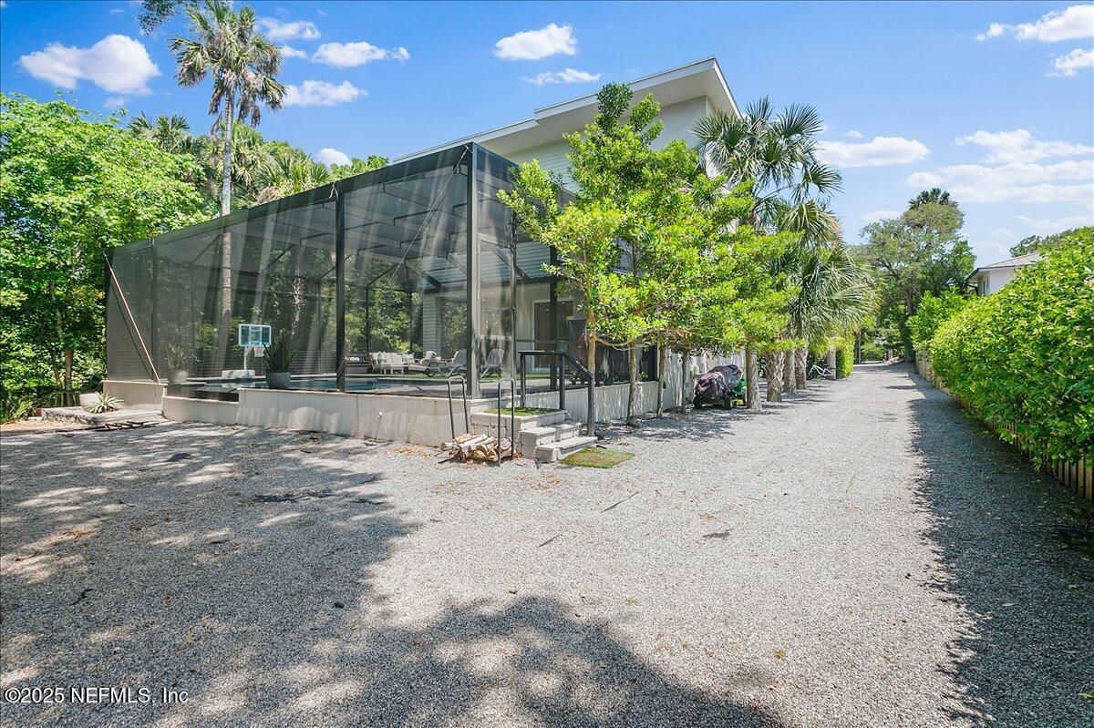 Backyard, Exterior