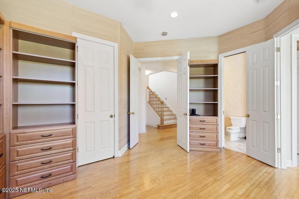 Bathroom, Interior, Recessed Lighting, Wood Texture Flooring