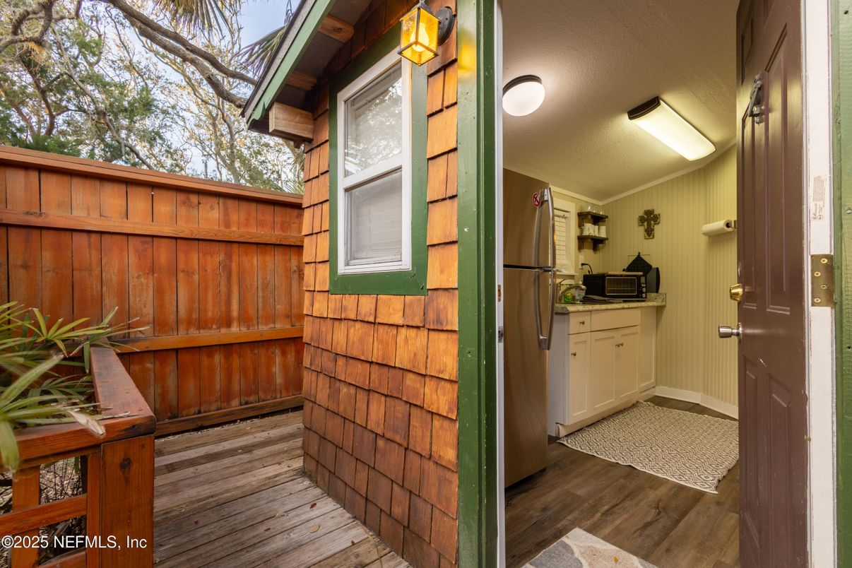 Exterior, Wood Texture Flooring
