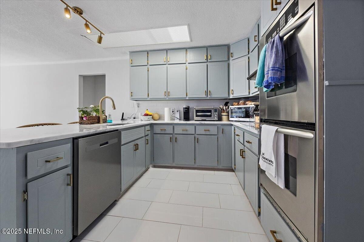 Interior, Kitchen, Stainless Steel Appliances