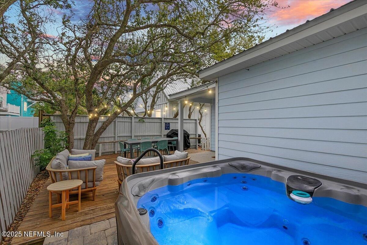 Exterior, Hot Tub