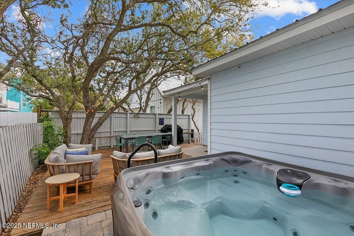 Exterior, Hot Tub