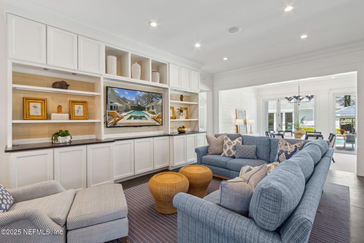 Dining room, Interior, Living room, Recessed Lighting