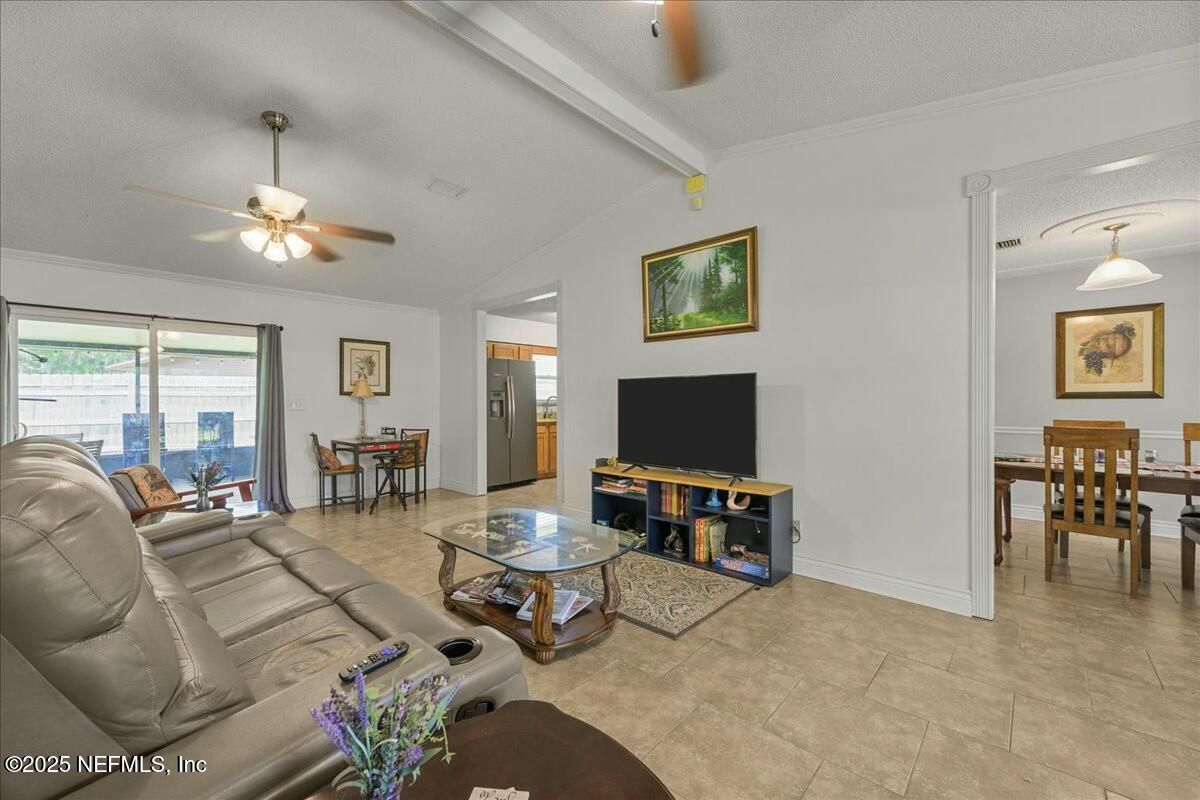 Dining room, Interior, Living room, Pendant Lights