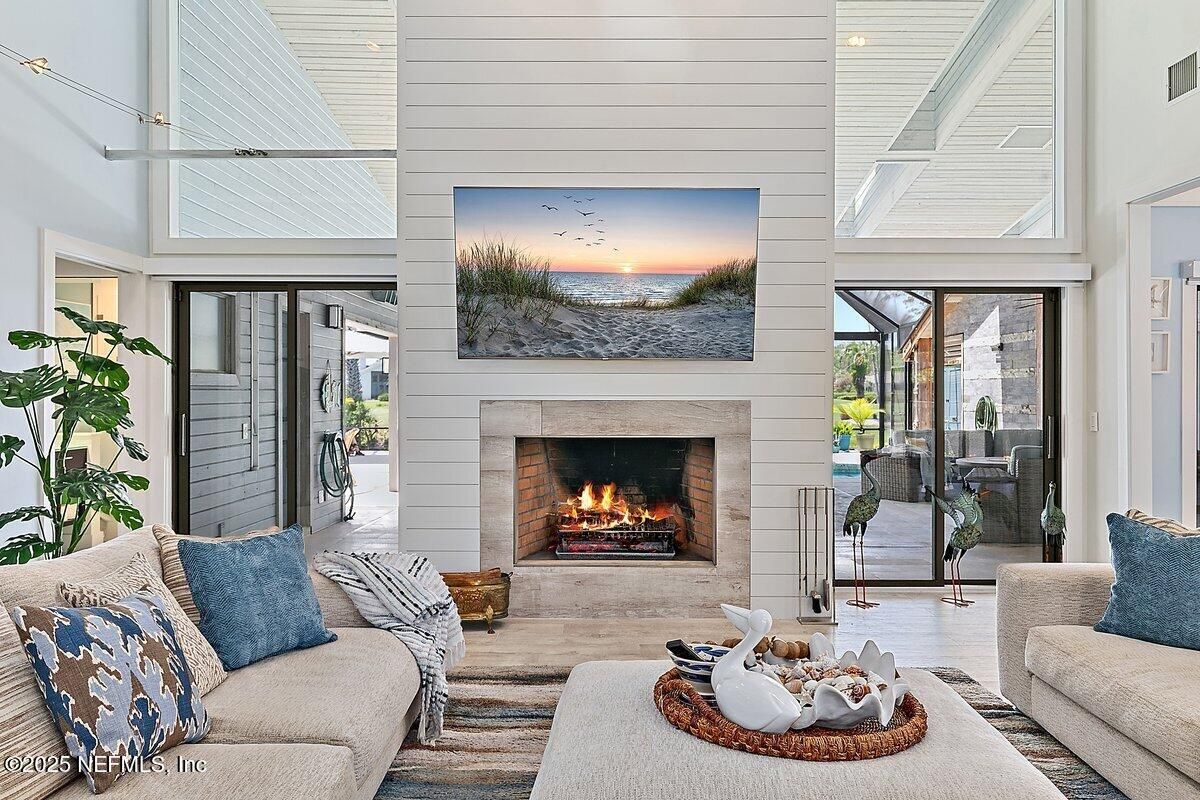 Fireplace, Interior, Living room, Recessed Lighting