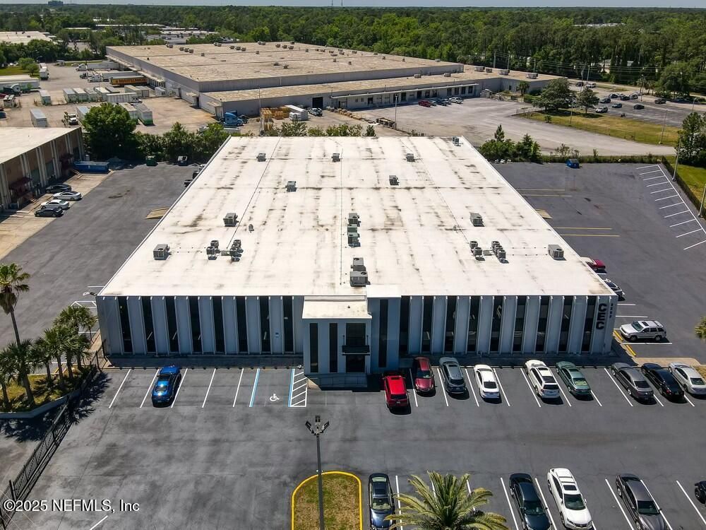 Exterior, Drone