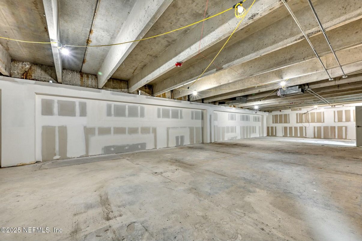 Garage, Interior