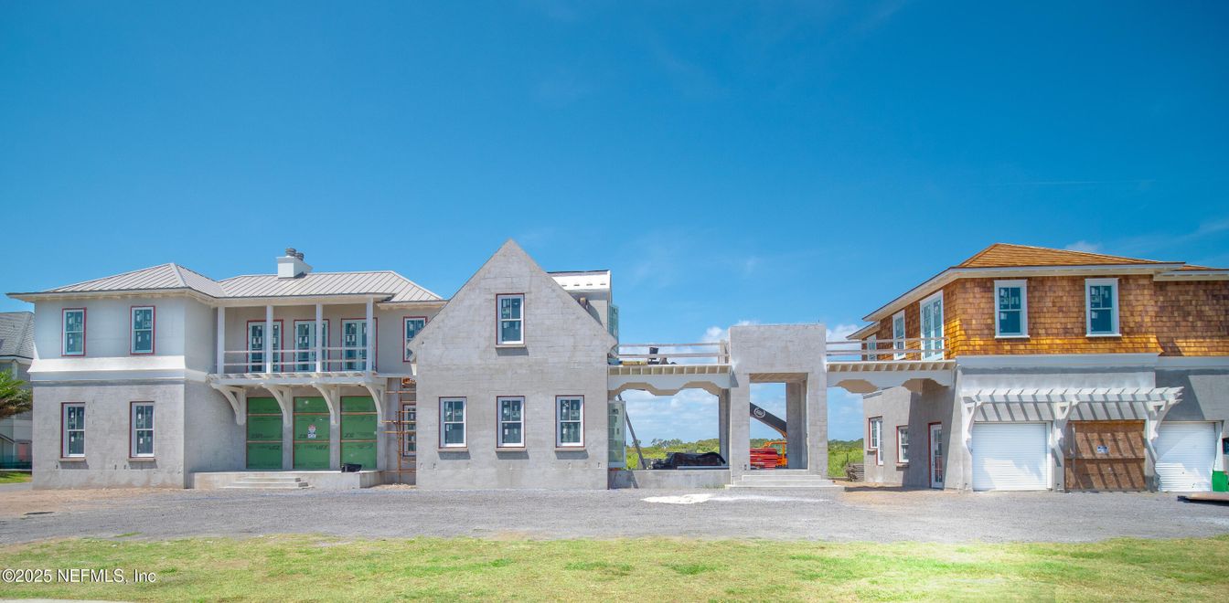 Attached, Backyard, Exterior, Facade, French Provincial