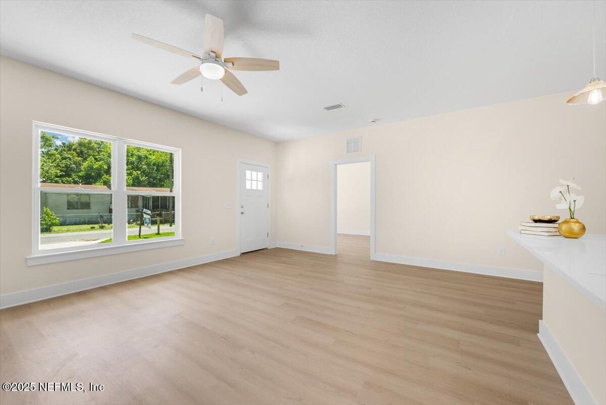Empty room, Interior, Pendant Lights, Wood Texture Flooring