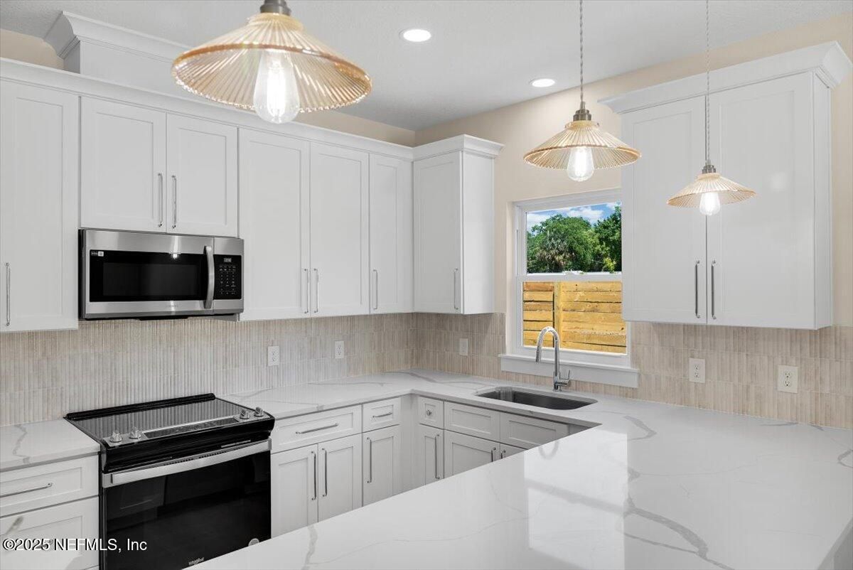 Interior, Kitchen, Pendant Lights, Recessed Lighting