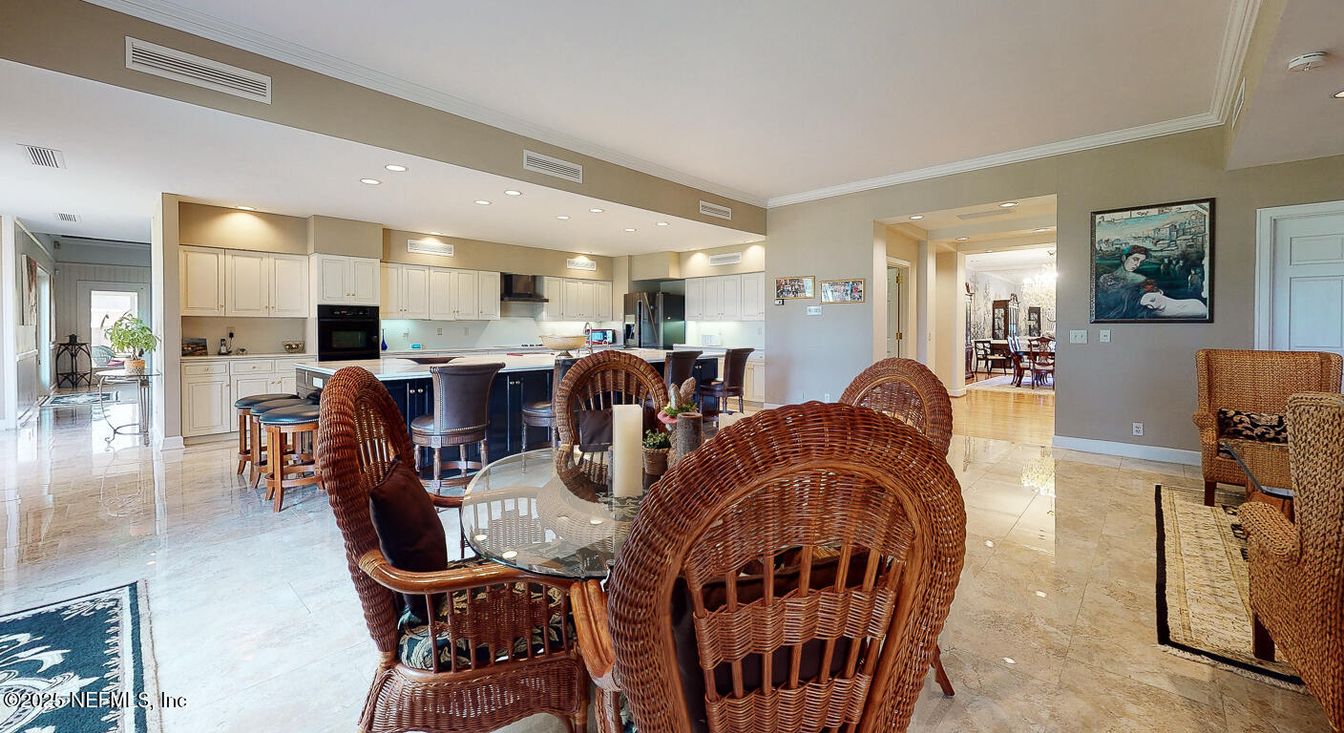 Dining room, Interior, Kitchen, Recessed Lighting