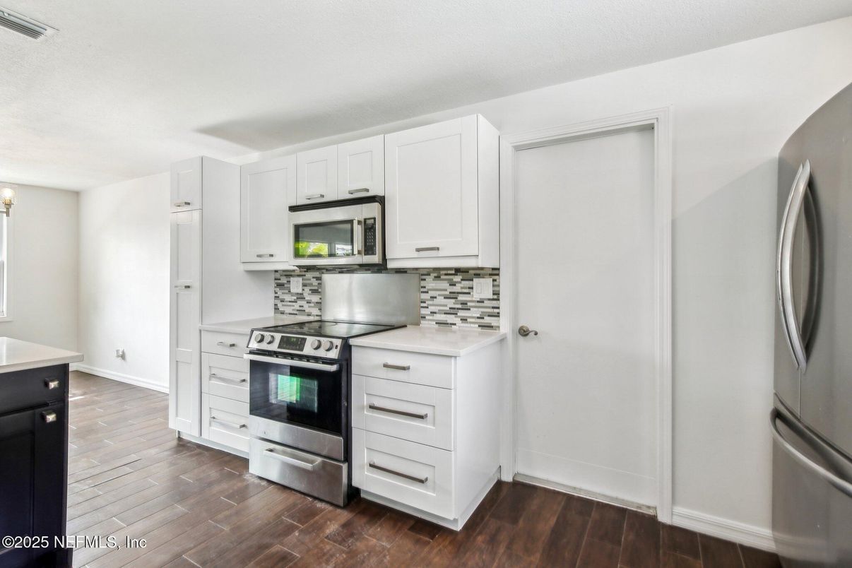 Interior, Kitchen, Stainless Steel Appliances, Wood Texture Flooring