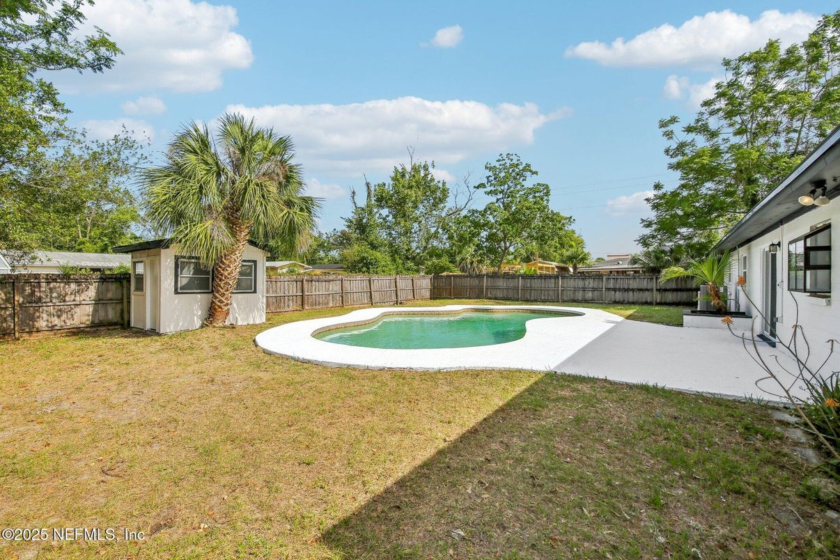 Backyard, Exterior, Pool