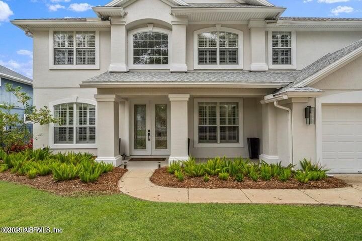 Attached, Exterior, Facade, Mediterranean