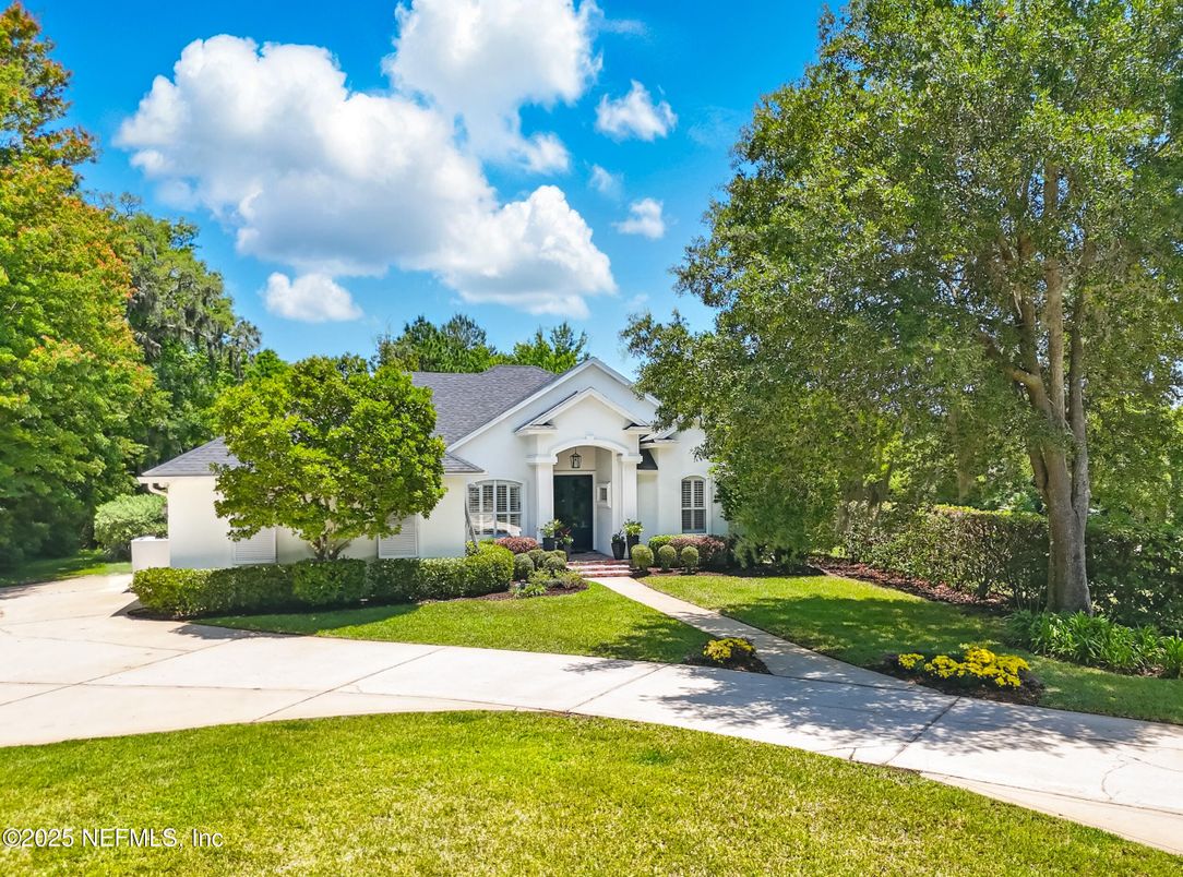 Backyard, Exterior, Facade, French Provincial
