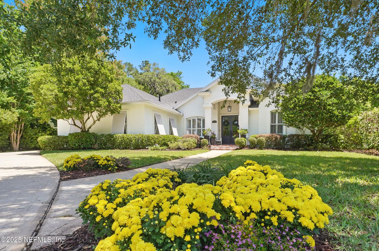 Backyard, Exterior, Facade, Farmhouse