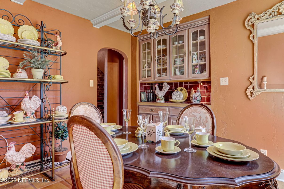 Chandelier, Dining room, Interior