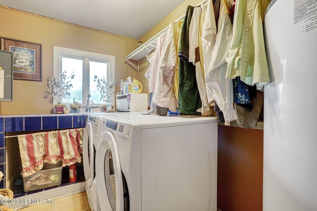 Interior, Washer