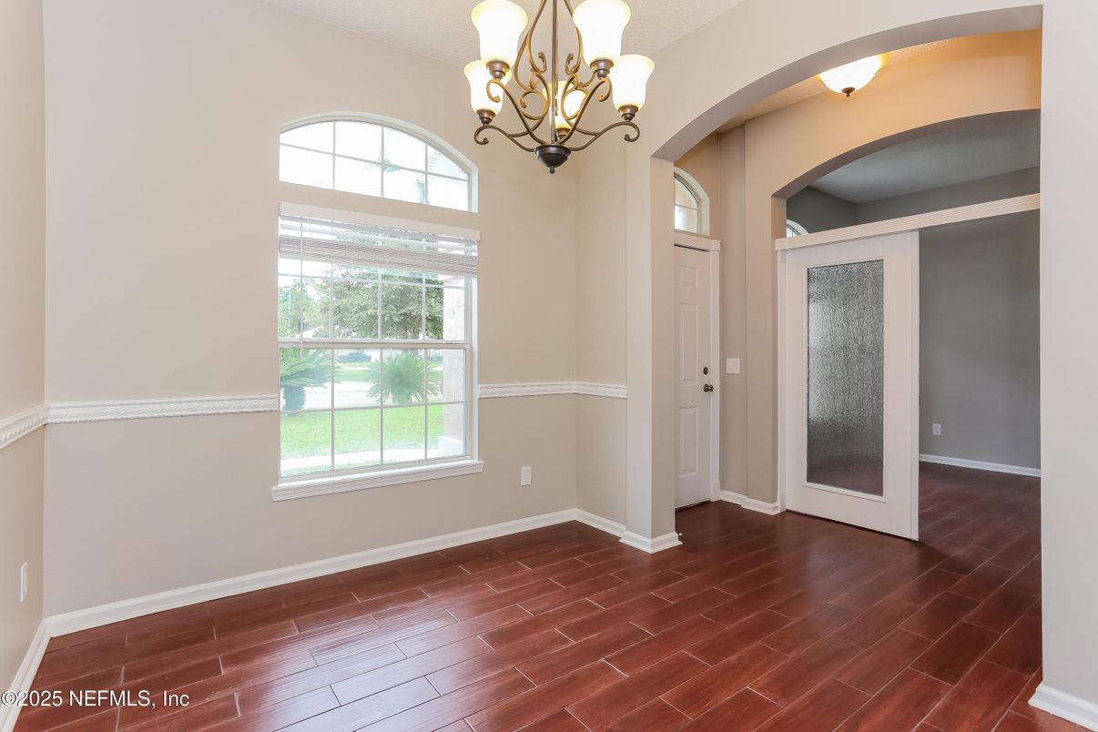 Chandelier, Empty room, Interior, Wood Texture Flooring