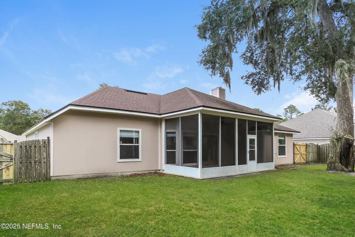 Backyard, Exterior