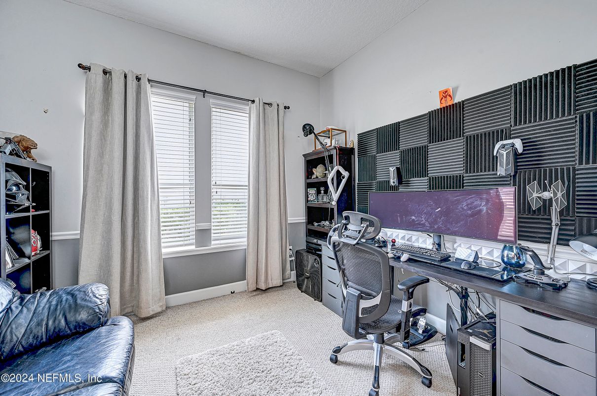 Home Office, Interior