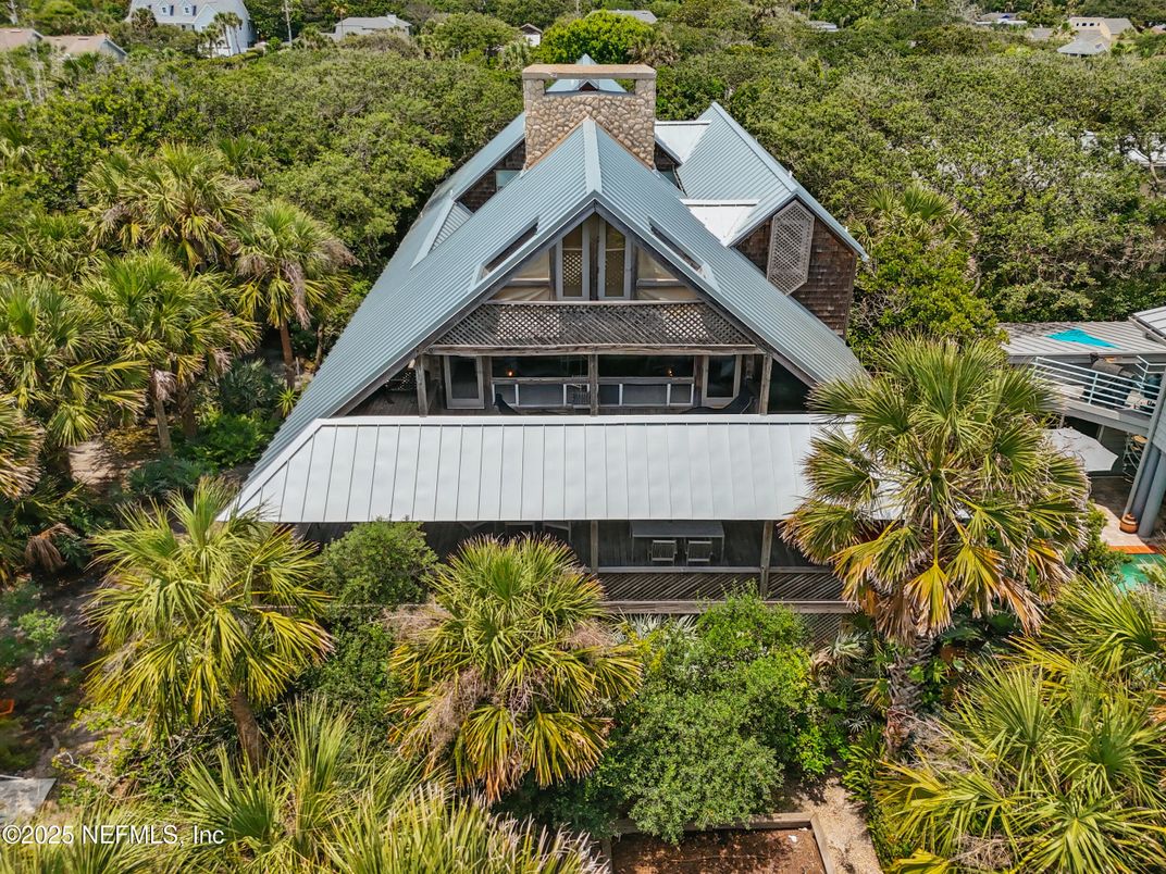 Exterior, Drone