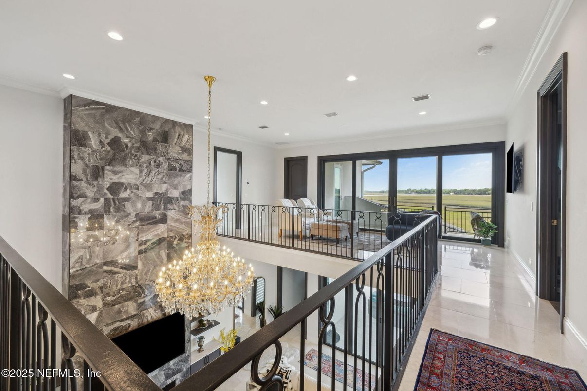Chandelier, Interior, Recessed Lighting, Water