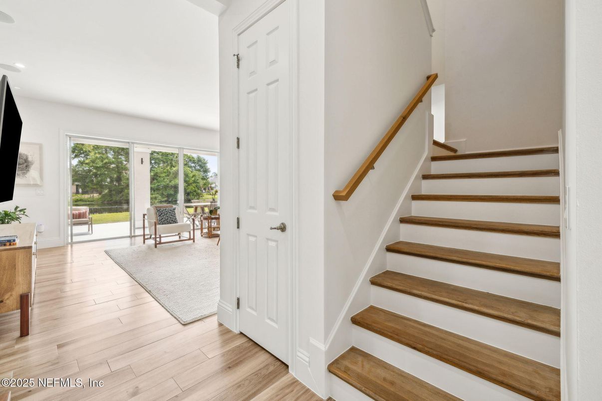 Interior, Recessed Lighting, Wood Texture Flooring